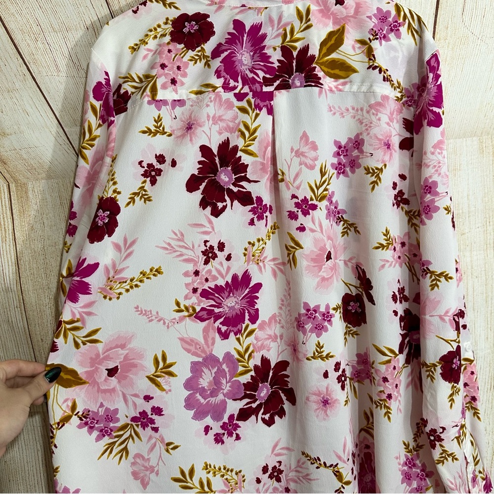 Time & Tru Floral Pink Button Down Business Casual Blouse - Picture 5 of 5